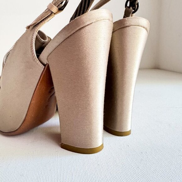 Moschino Grey Satin Ruffle Detail Slingback Heels 36 - Picture 10 of 12